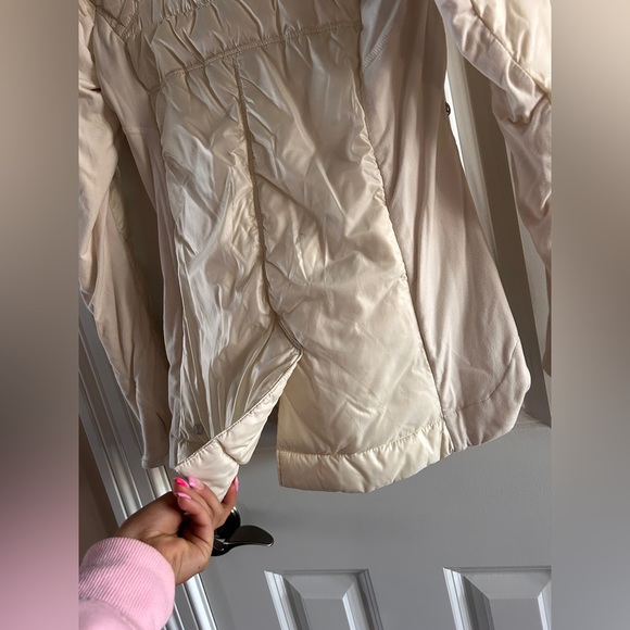 Lululemon Puffer Jacket - Picture 9 of 12